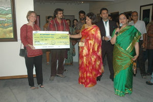 Mr. Joydip Ghosh giving away prizes at Artfare 2008